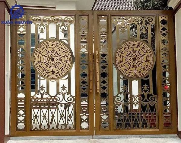 Mẫu cổng sắt trống đồng 2 cánh đẹp
