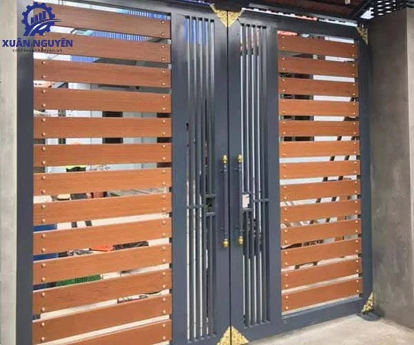 Mẫu cổng sắt hộp 2 cánh biệt thự đẹp