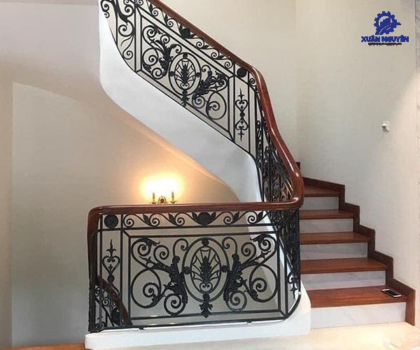 Mẫu lan can cầu thang nghệ thuật đẹp ấn tượng