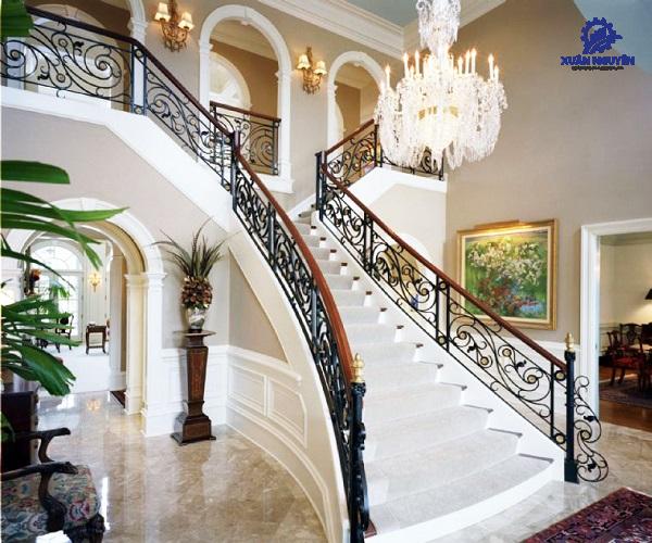 Mẫu lan can cầu thang sắt tinh tế